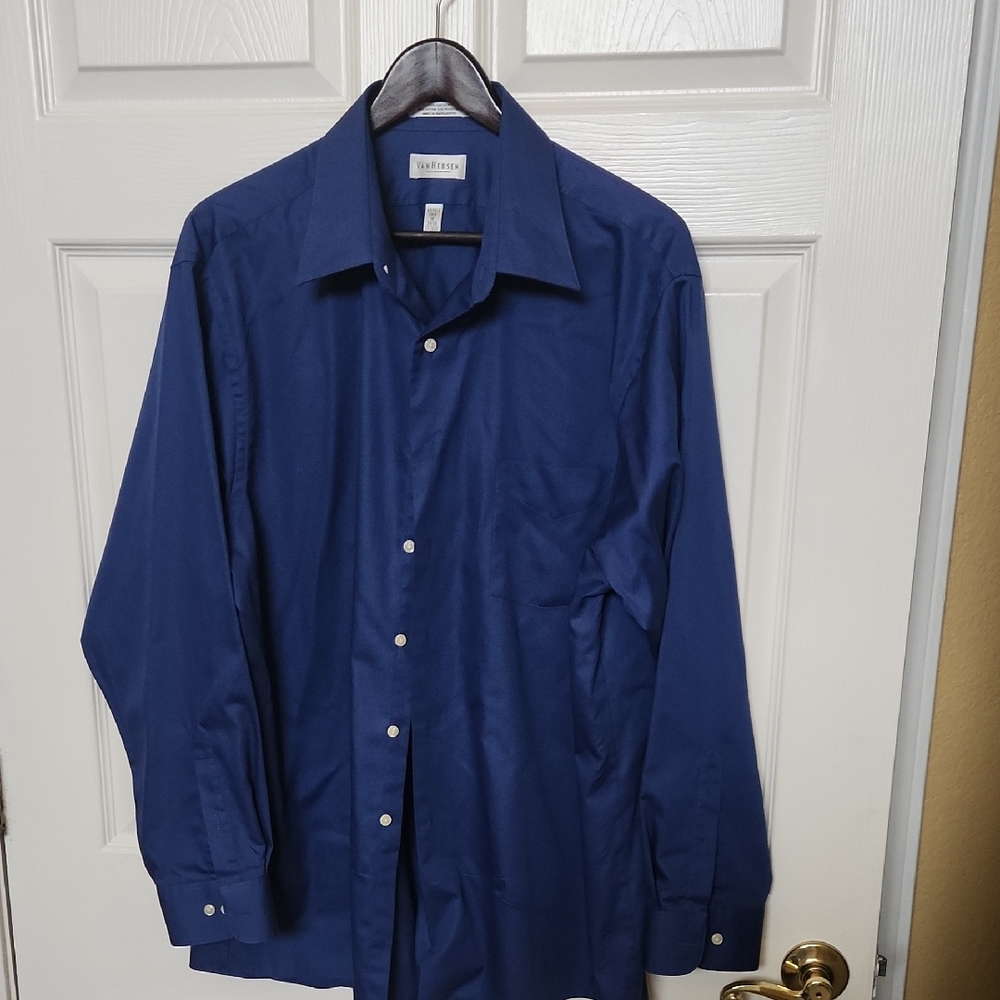 VAN HEUSEN Blue Button-Up Shirt
